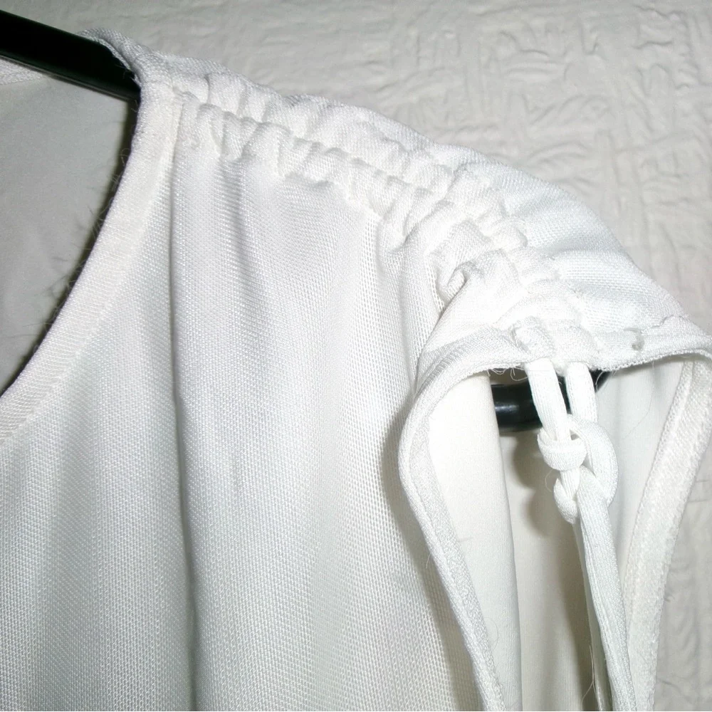 F21 Rose Ruched Top - Picture 2 of 4